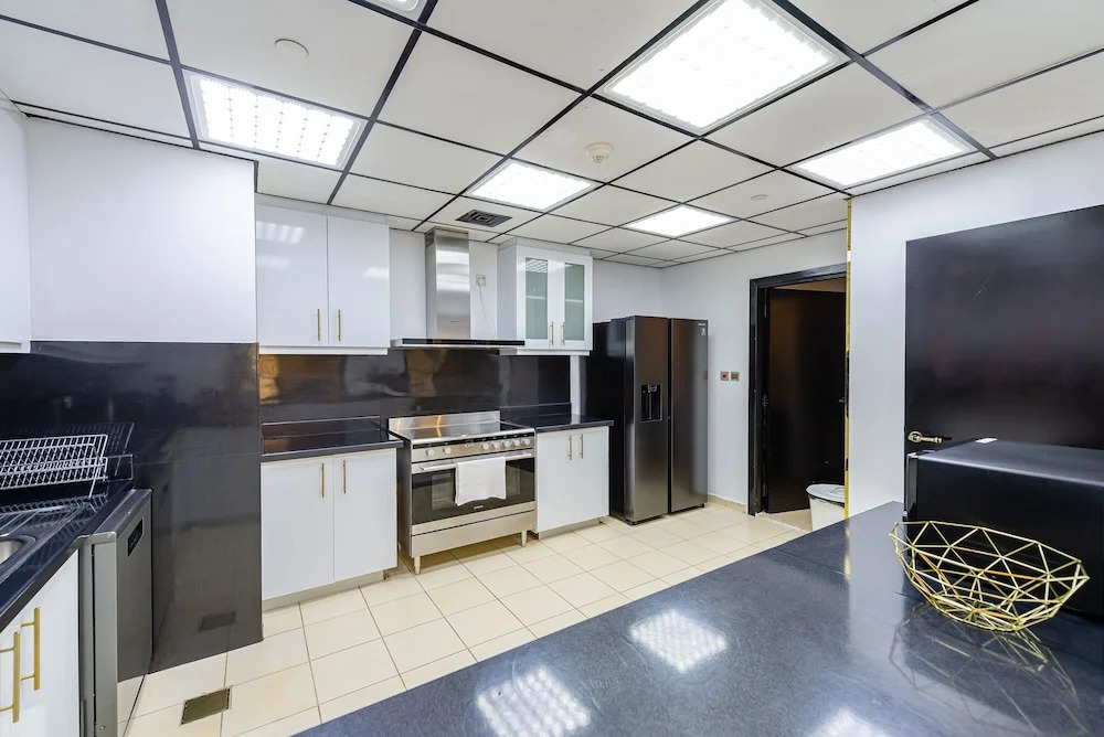 Marco Polo - Deluxe Waterfront Roomy Apt, Perfect for Groups