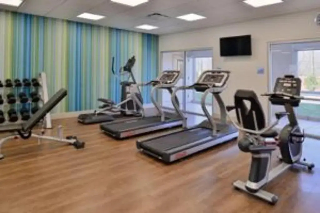Holiday Inn Express Flint-Campus Area by IHG
