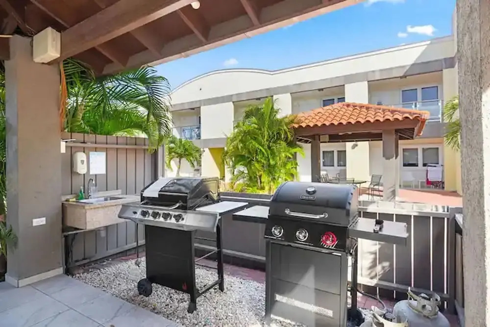 Lovely 1br1ba Condo Walk to Beach Pool BBQ