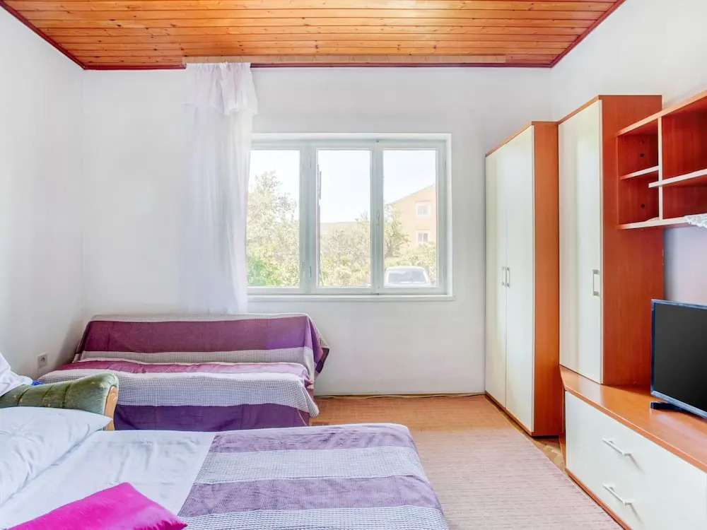 Apartment in Brodarica near Beach