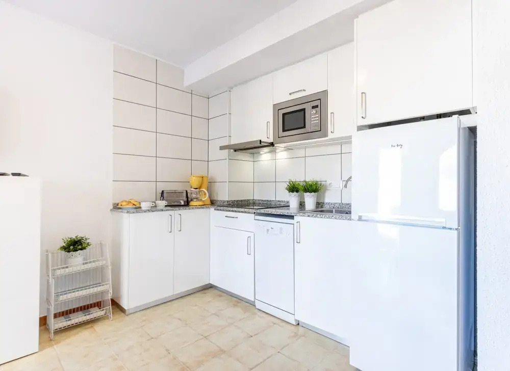 1 Bedroom Apartment Near Nova Beach