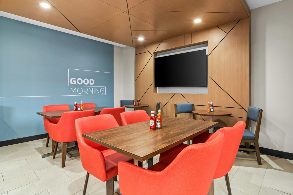 Holiday Inn Express & Suites Joplin Southeast by IHG