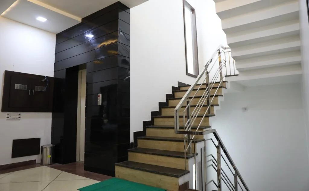 FabHotel Aman Residency Sharifpura