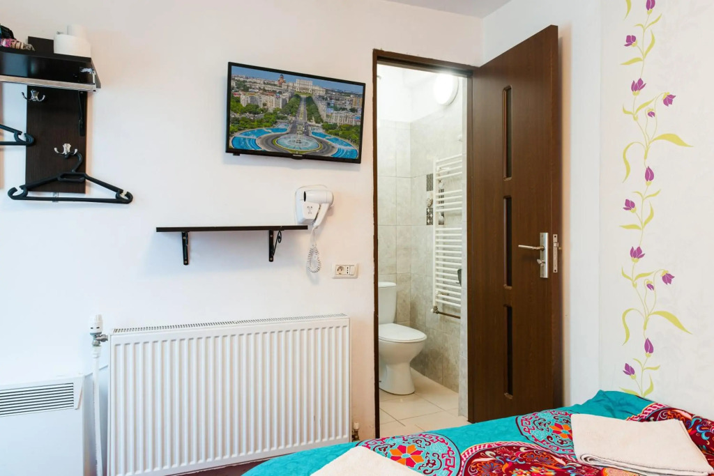 Center Walk Apartment and Room