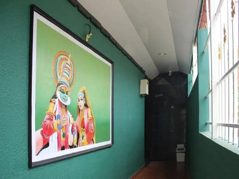 The Green Carpet Hotel