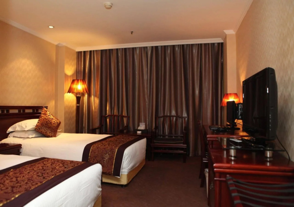 Huguang Hotel