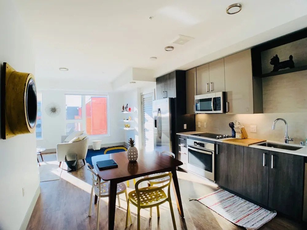 Top Floor with Amazing Views
