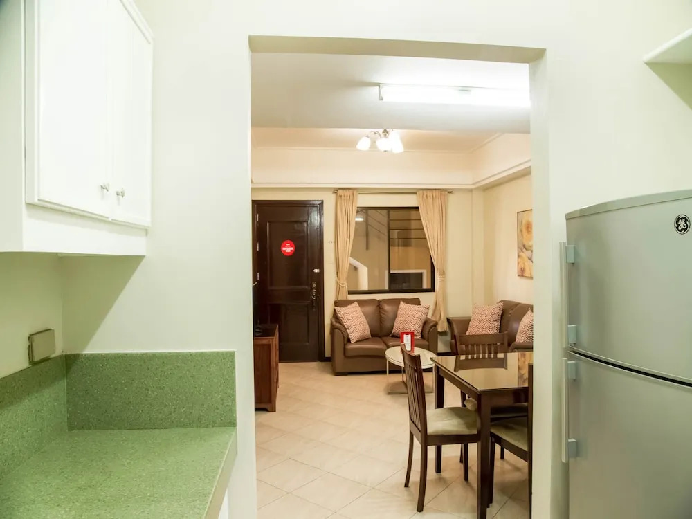 Oyo 211 las Palmeras Apartelle
