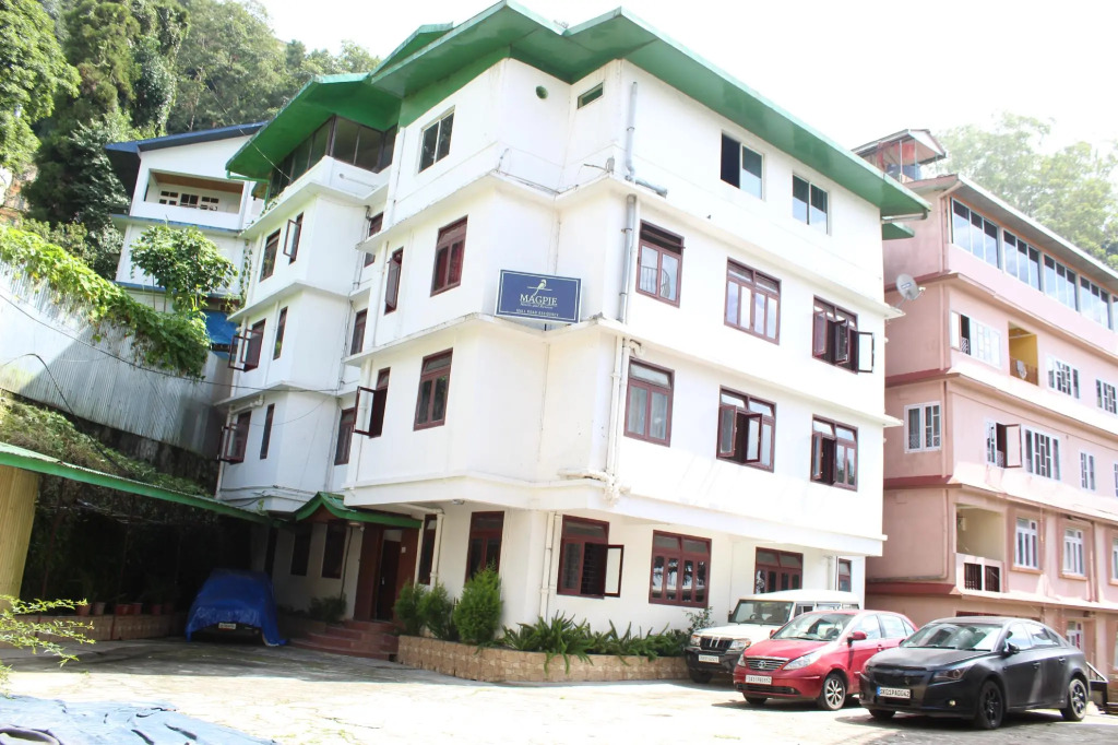 Magpie Mall Road Residency ( MG-MARG )
