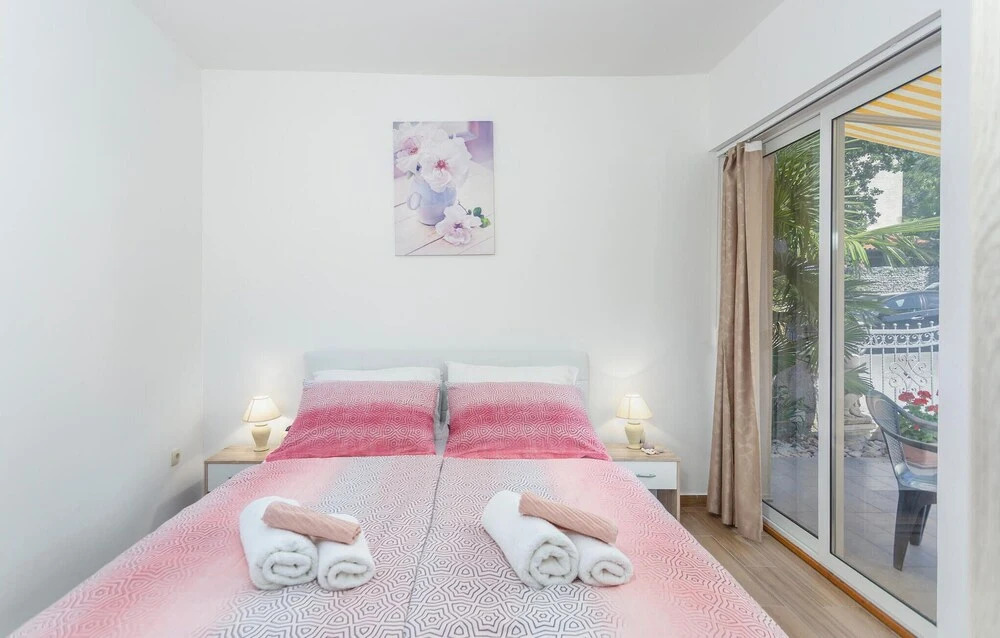 1 Bedroom Beach Front Home In Malinska
