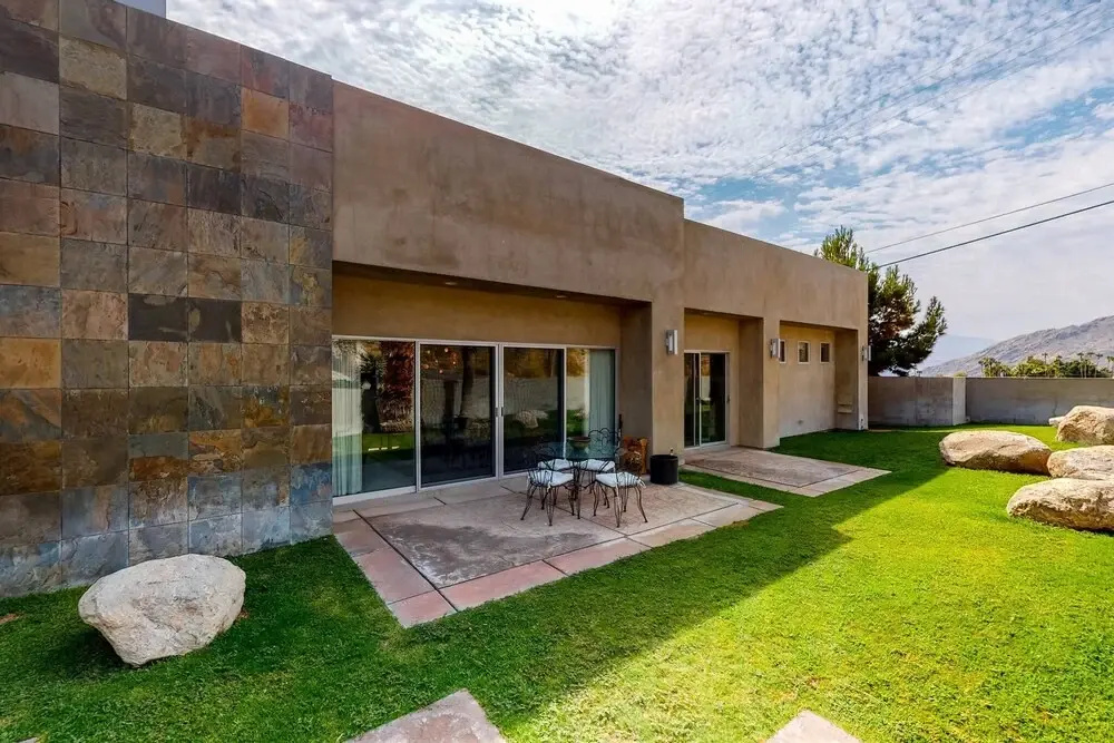 Villa Yulius