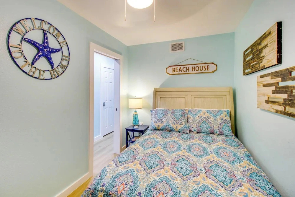 Poolside Fun, Ocean Strolls! Corpus Christi Escape