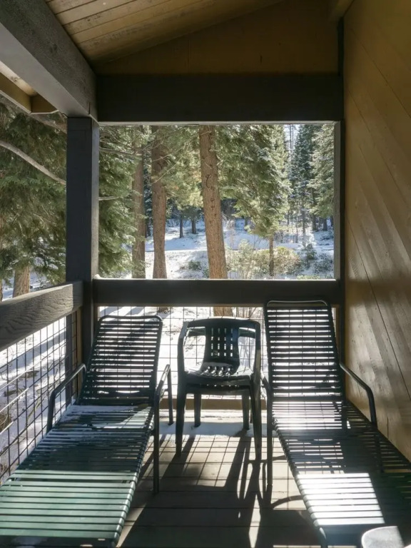 3132 Aspen Grove