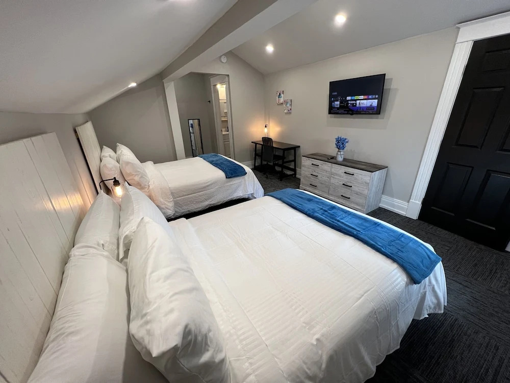 Homestay on Main by Twin Lakes Creamery