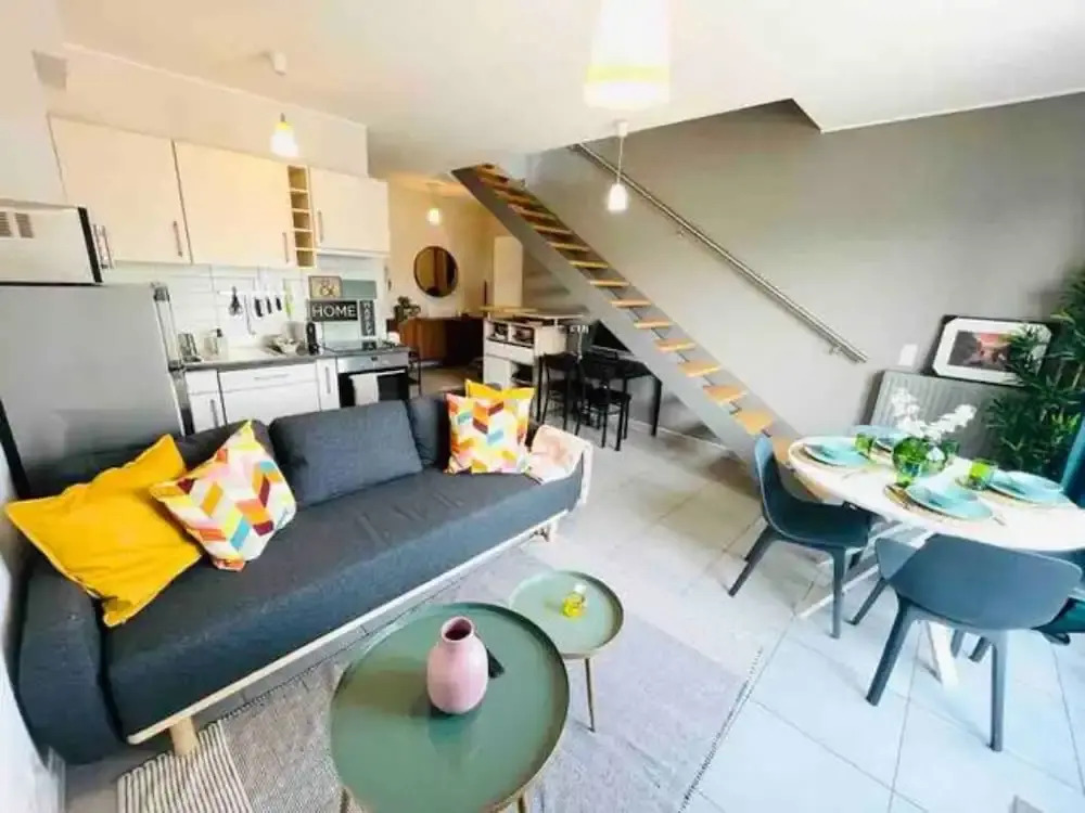 Charming Duplex in Center w. 2 Terraces