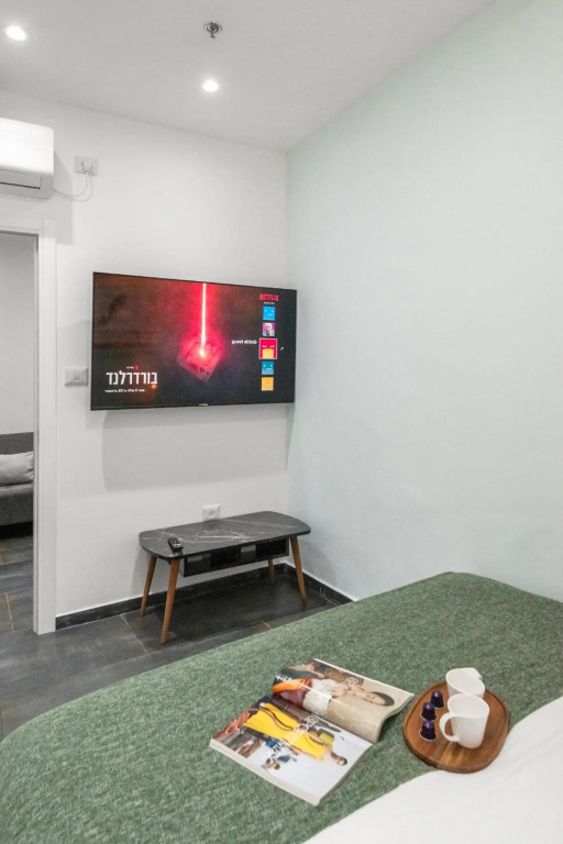 Modern renovated 1 bedroom apartment, Central TLV M2