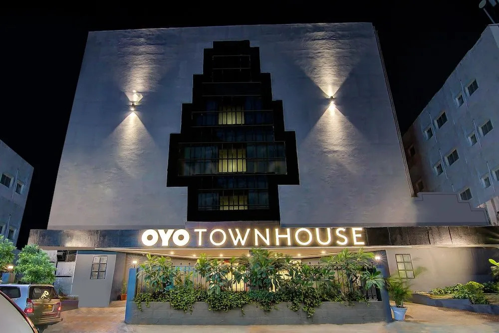 Super Townhouse Lakdikapul
