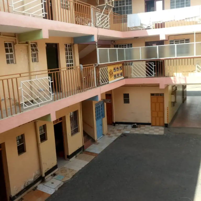 Flavours Lodge - Nakuru - Adults Only