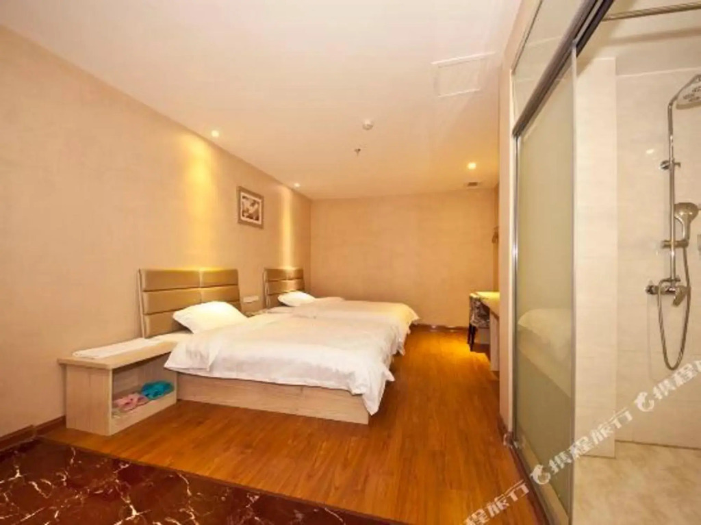 Super 8 Hotel Fuzhou Sanfangqixiang Wuyi Plaza