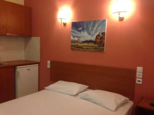 Marvi Hotel