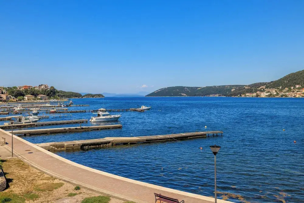Apartments Darko by the sea