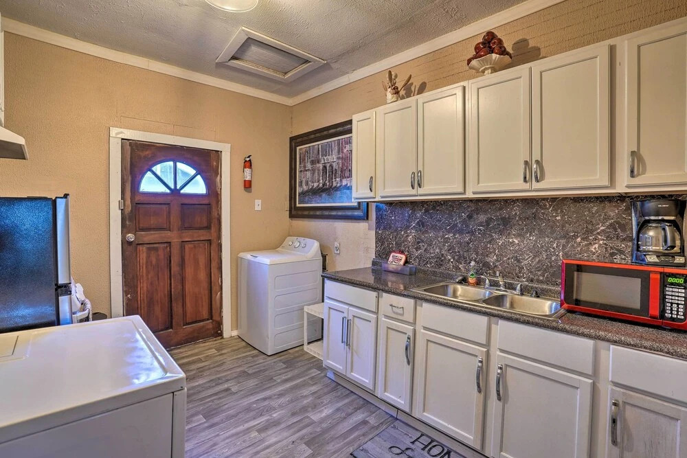 Cozy Shreveport Vacation Rental ~ 4 Mi to Dtwn