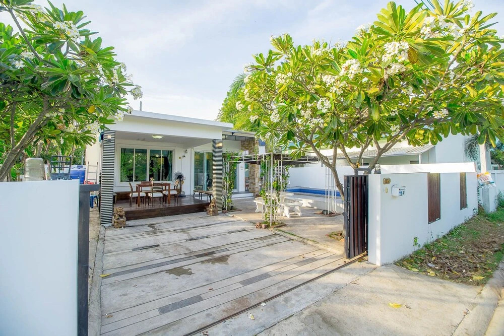 Baan Coco Pool Villa