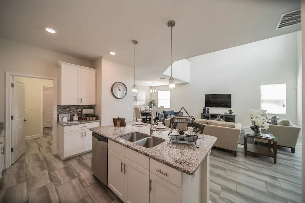 Modern Star Wars Vacation Home CG1593