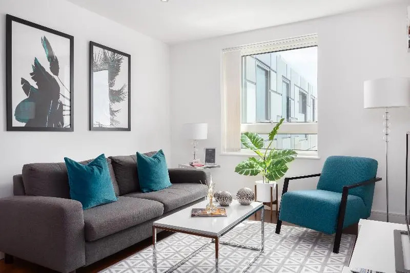 Lincoln Plaza Two-Bedroom Apartments