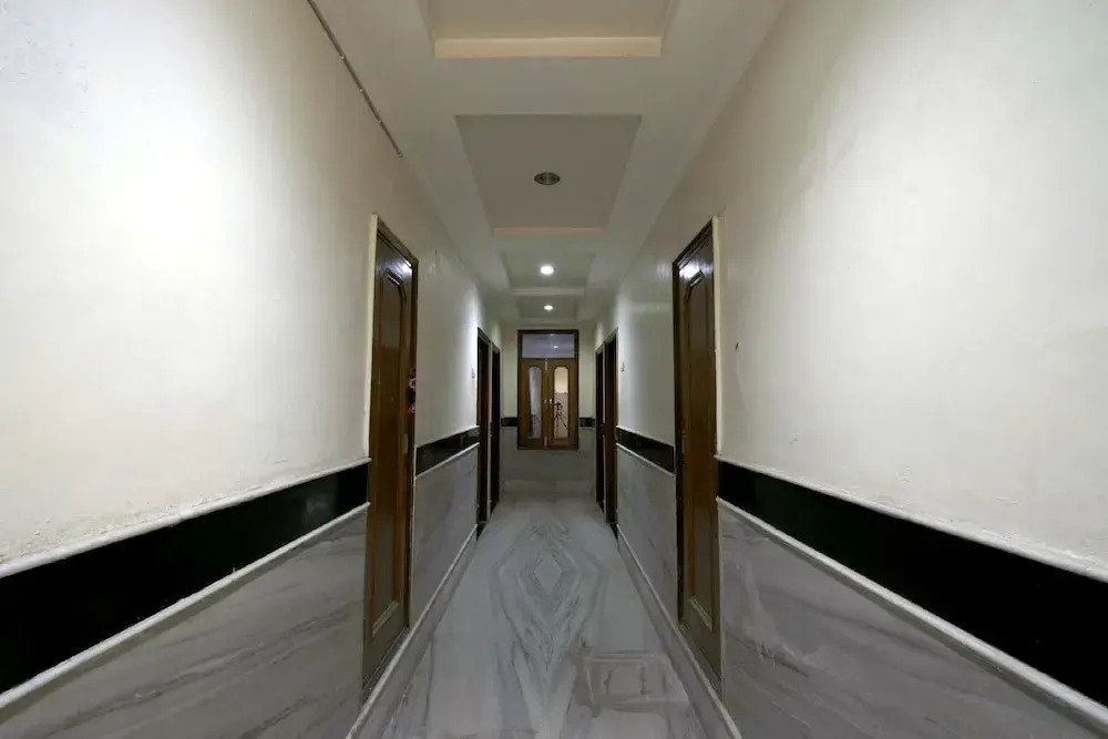 OYO 17109 Hotel Vipul Palace