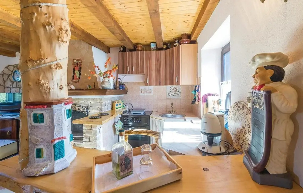 Beautiful Home in Drvenik Veliki With Wifi and 2 Bedrooms