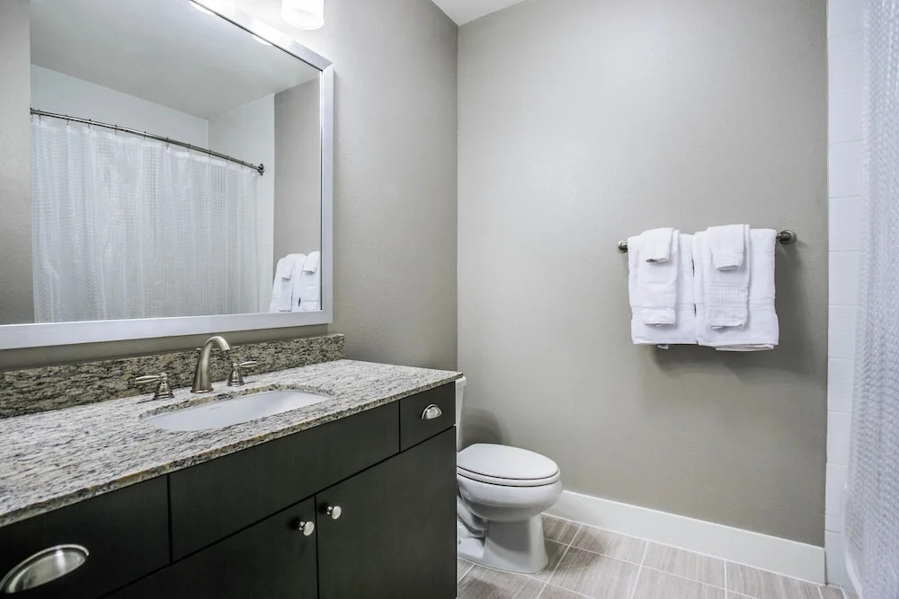 Frisco beautifully furnished 2 br apt