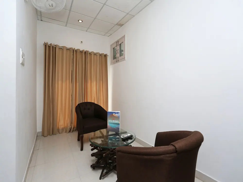 OYO 2767 Hotel Ganga Darshan 2