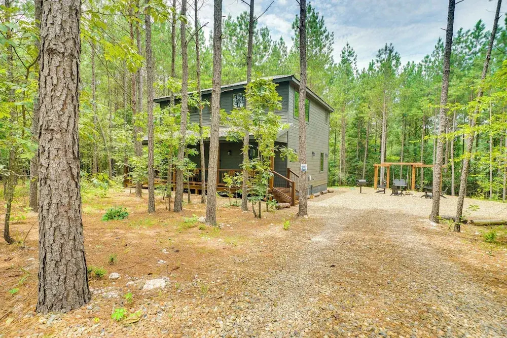 'sutton Ridge' Cabin Rental: Hot Tub & Swing Set!