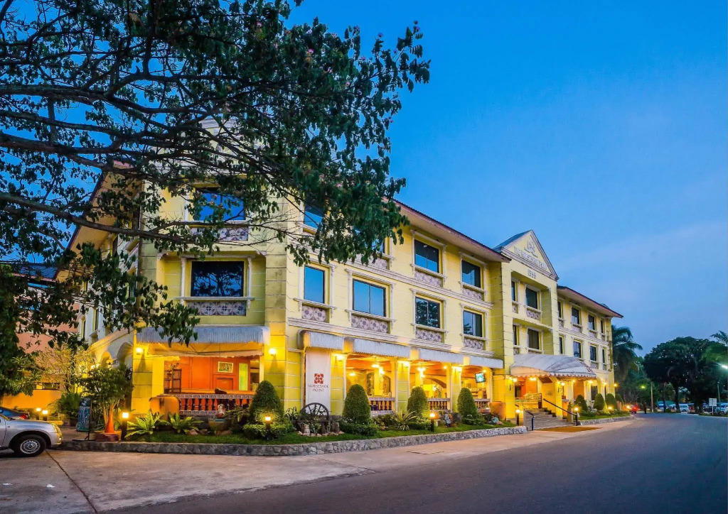 Horseshoe Point Resort