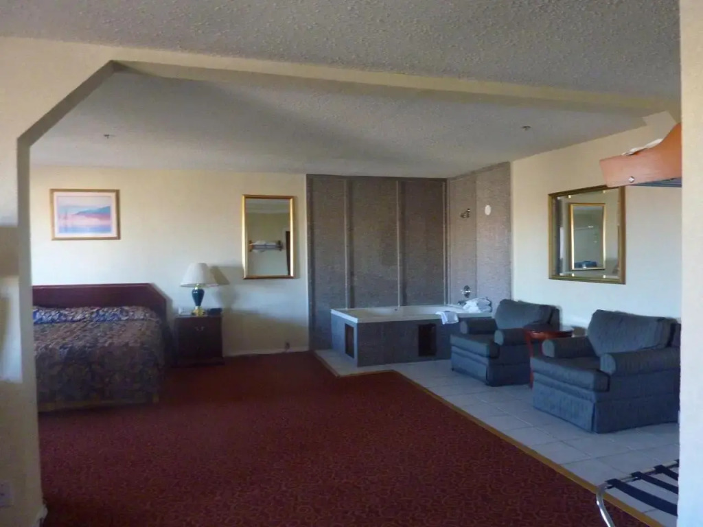 Howard Johnson Inn Oklahoma City Remington Park