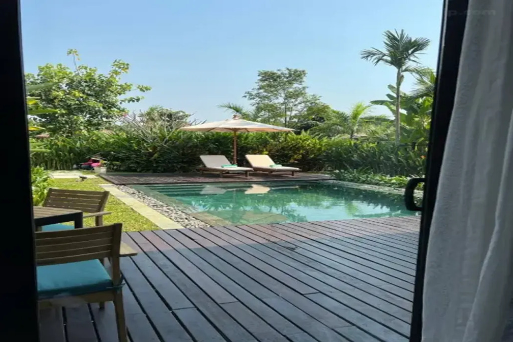 Angkor Green Gardens by Dara