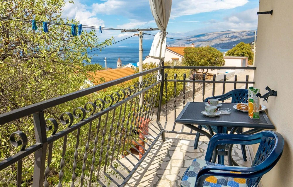Nice Apartment in Sv. Juraj With Wifi and 2 Bedrooms
