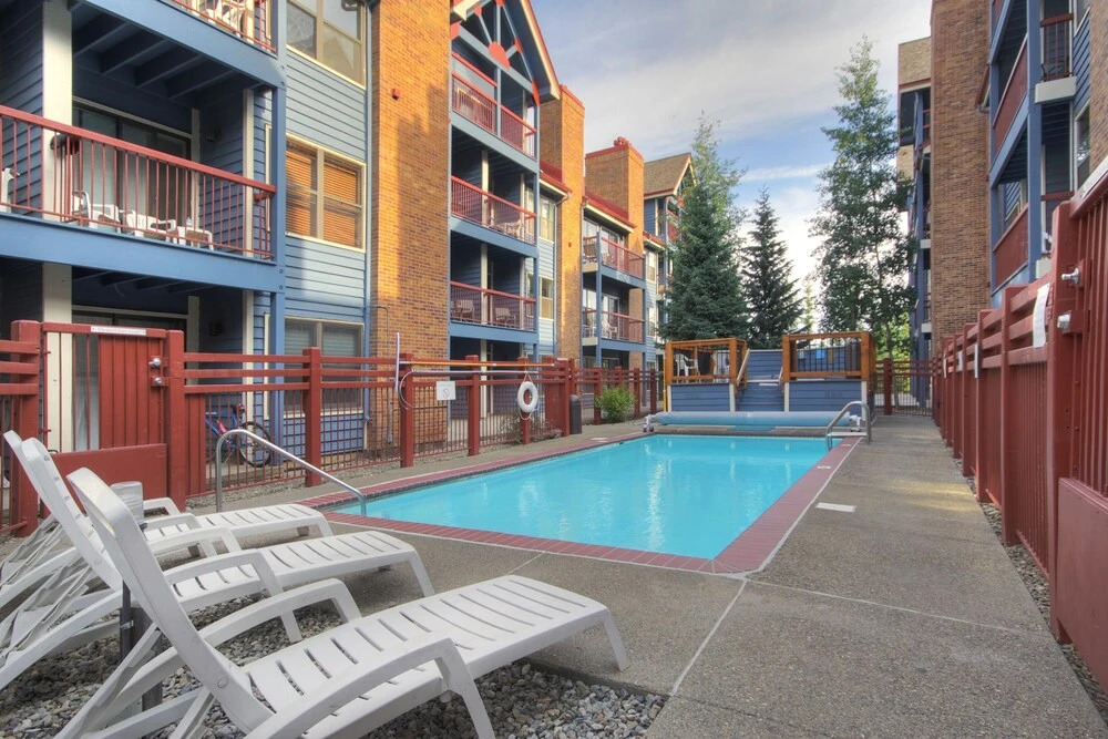Perfectly Located 2 Story 2br 2ba Close To Lifts + Downtown 1 Bedroom Condo by RedAwning
