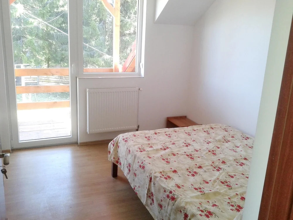 House With 4 Bedrooms in Mari?el, With Furnished Terrace