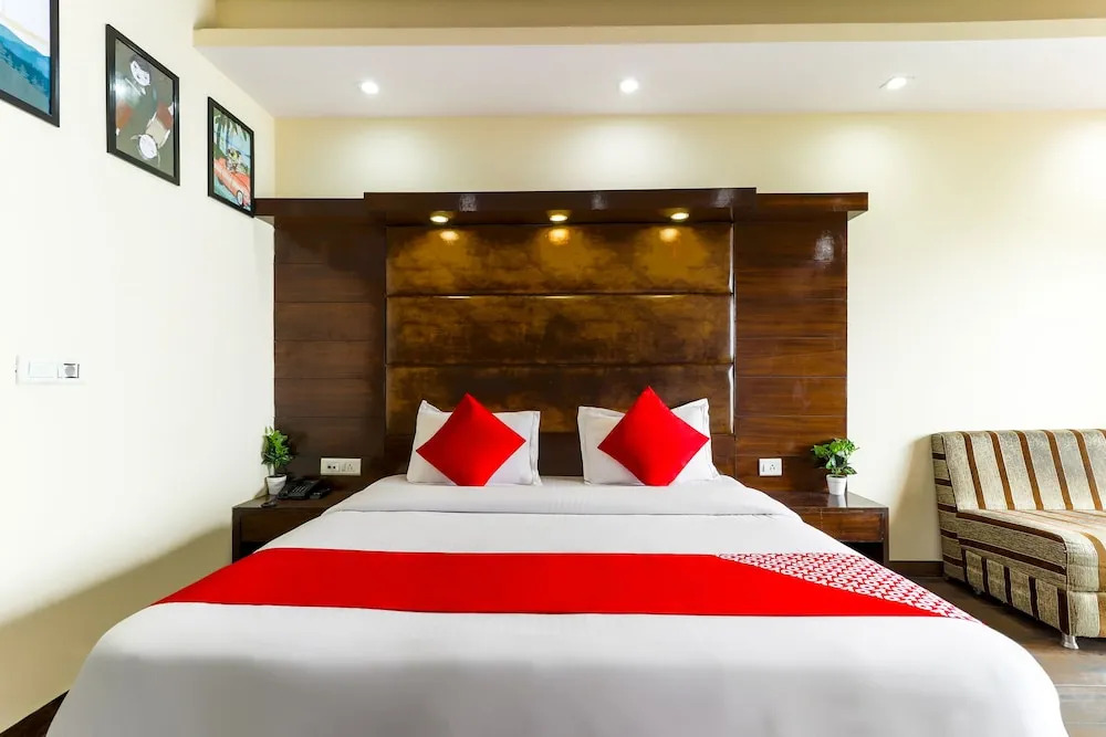 OYO 7251 Hotel Palazzo