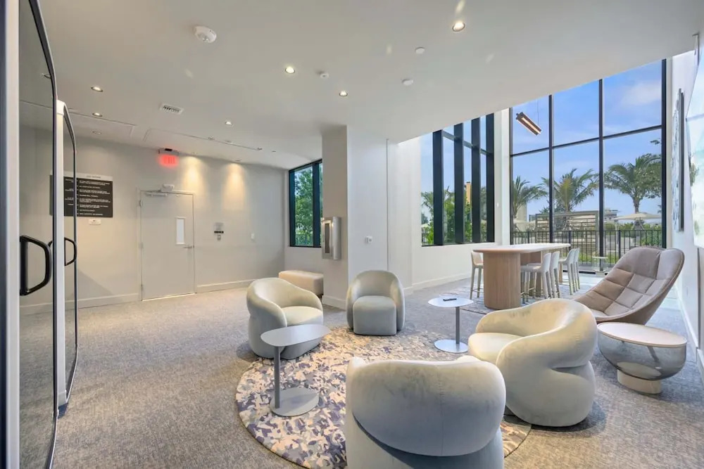 NOK Fantastic 1 BR Den in Miami