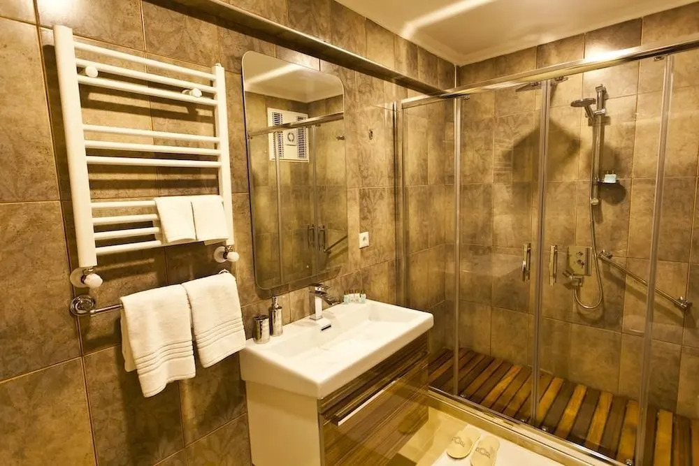 Evoda Hotel