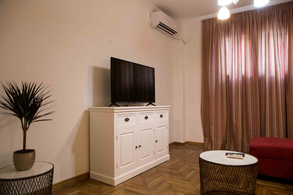 Best House, Kolchidos, Ampelokipoi Metro, Athens