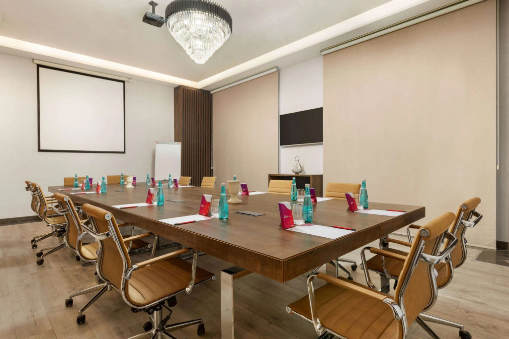 Ramada Encore By Wyndham Istanbul Basin Express