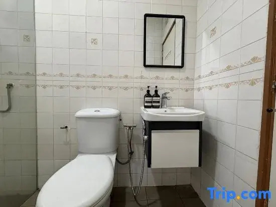 6 Bedroom 24 Pax Karaoke Pool Stay for Family OKR by Manhattan Group