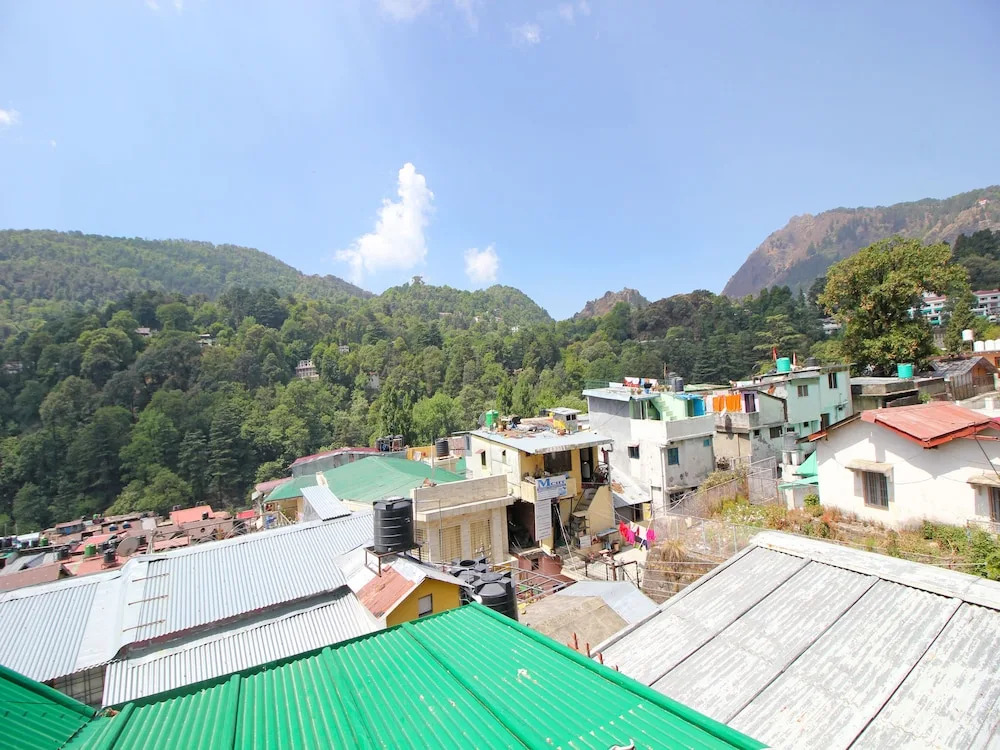 OYO 8793 Home Stay near Mall Road