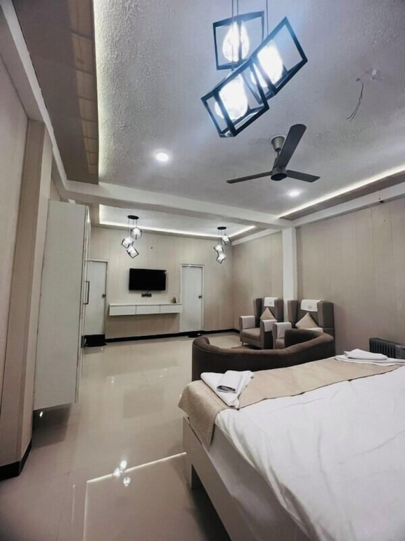 Hotel Hariaksh HomeStay Varanasi