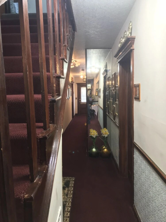 The Victorian Gold Bed and Breakfast