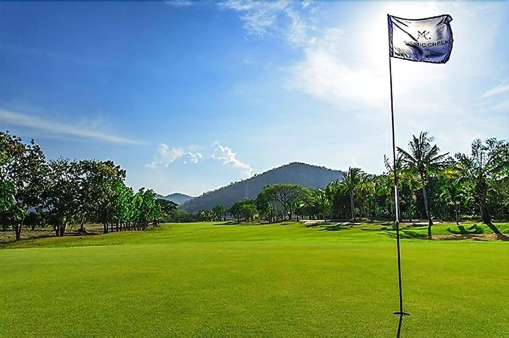 Majestic Creek Golf Club & Resort